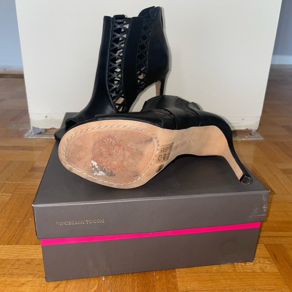 Vince Camuto high heels - Picture 4 of 5